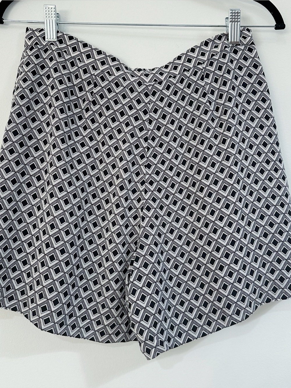 NWT Reiss Geometric Silk Shorts Size 6 - Picture 5 of 7